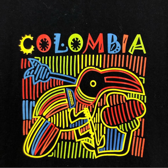 Columbia Vibrant Colored Graphic Tee w/Toucan and Aztec Trim at neck/Sleeves XL - Picture 6 of 6